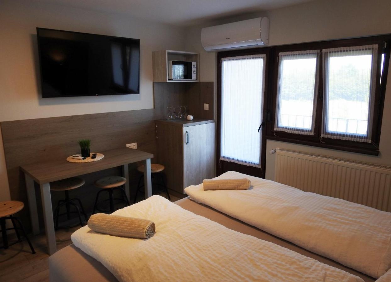 Kukorica Csarda Apartman 2 Balatonujlak Buitenkant foto